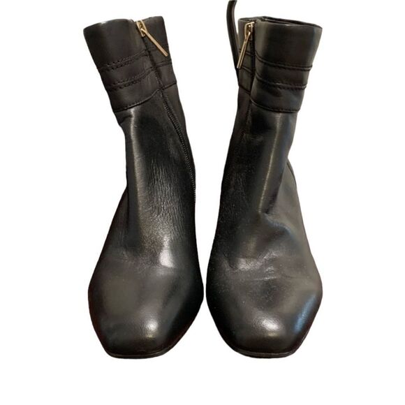 Bandolino black heeled booties. Size 5.5. - Picture 3 of 9